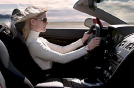 Keluarkan Semua Isi Kantong, Jadikan Posisi Nyetir Paling Ideal