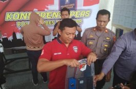 Sedang Bertransaksi di Hotel, Muncikari Prostitusi Online di Makassar Dibekuk