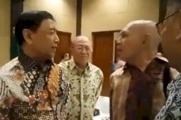 Video Detik-Detik saat Kivlan Zein Adu Mulut dengan Wiranto