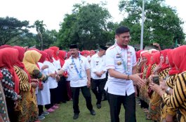 Kunker Bersama Kepala SKPD, Adnan-Kio Dapat Sambutan Hangat Warga di Parangloe