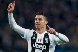 Jelang Ajax vs Juventus: Ronaldo Dimainkan Nggak Nih, Allegri?