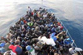 Bantu Angkut Migran yang Tenggelam, Pemadam Kebakaran Ini Hadapi Ancaman 20 Tahun Penjara