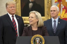 Trump Pisahkan Anak-Anak Imigran dengan Keluarga, Menteri Keamanan AS Mundur