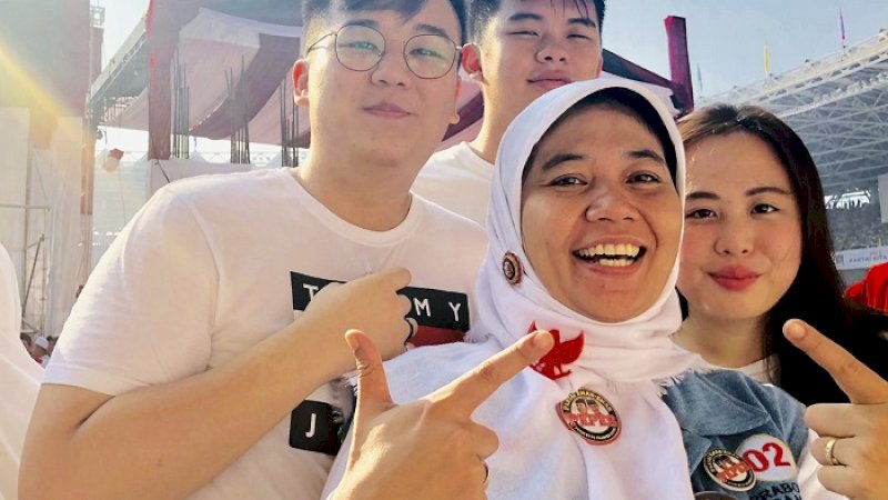 Warga muslim dan nonmuslim berbaur pada kampanye Prabowo-Sandi di SUGBK, Minggu (7/4/2019).