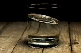 Begini yang Terjadi pada Tubuh Jika Anda Minum Air Hangat Setiap Pagi!