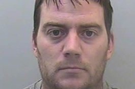 Lempar Sepiring Makanan ke Pacarnya, Pria ini Dipenjara 20 Bulan