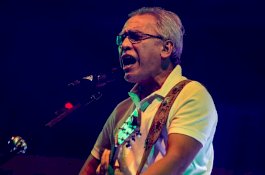 Iwan Fals Bandingkan Gaya Kampanye Jokowi dengan Prabowo: Benar Juga Caranya 02