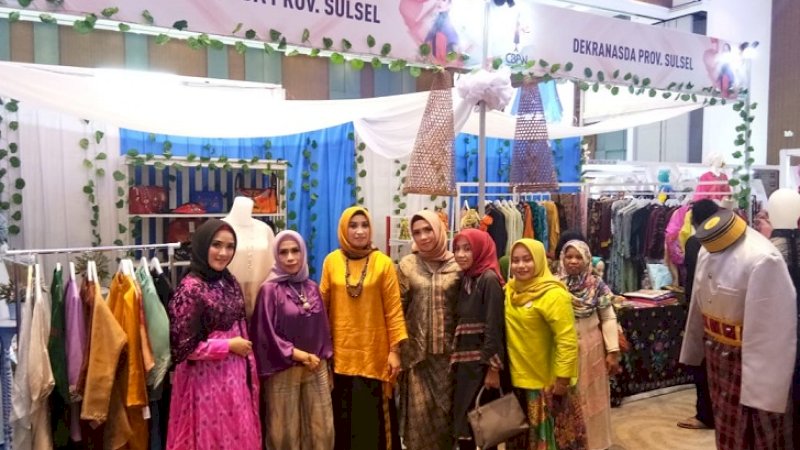 Dekranasda Sulsel Pamer Kerajinan Sutera di Femme 2019