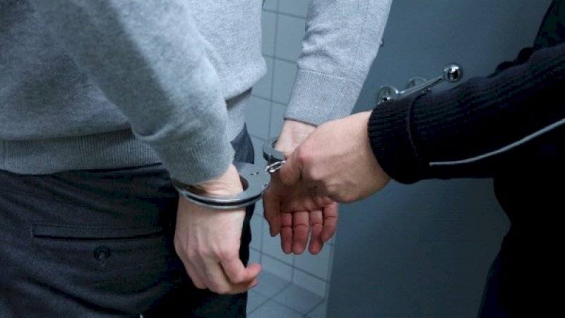 Ratusan Ekstrimis Bangladesh Serahkan Diri ke Polisi