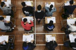 Siswa Tidak Dapat Selesaikan Ujian karena Teman Sekelasnya Kentut 2 Jam Tanpa Henti