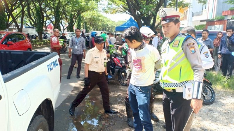 RR diamankan usai mengancam polisi dengan parang, Rabu (21/4/2019).