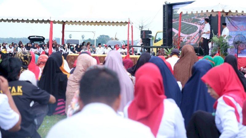Bupati Gowa Adnan Purichta Ichsan dan Wakil Bupati Gowa Abdul Rauf Malaganni disambut meriah di Lapangan Sorobaya, Desa Bontosunggu, Kecamatan Bontonompo Selatan, Rabu (10/4/2019).