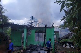 Rumah dan Kandang Sapi Warga di Bone Hangus Terbakar 