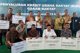 Penyaluran KUR di Jeneponto untuk Petani Garam