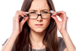 Tips Mengobati Miopia Dengan Menggunakan Air Mawar