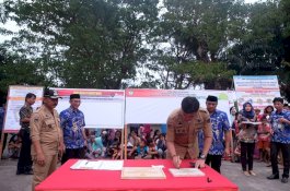 Adnan-Kio Ajak Warga Barombong Komitmen Wujudkan Sekolah Ramah Anak