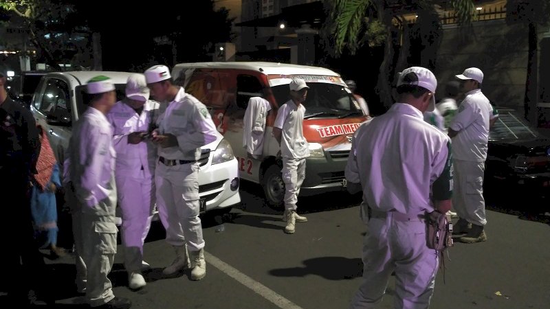Puluhan Anggota FPI Makassar Ikut Nobar di Posko Prabowo-Sandi