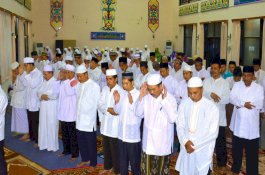 Keutamaan Salat Isya dan Subuh Berjamaah