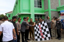 Wakil Bupati Takalar Lepas 2 Truk Logistik Pemilu ke Pulau Tanakeke