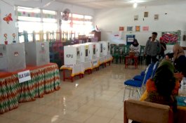 Perlengkapan di TPS Bupati Gowa Nyoblos Belum Lengkap, Warga Pilih Pulang