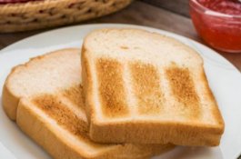 Sering Sarapan Roti Bisa Picu Kanker?