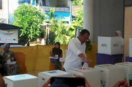 Danny Perintahkan Lurah Videokan Proses Penghitungan Suara