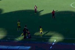 VIDEO: Marc Klok Ditendang Lawan, Pemain PSM Marah-marah