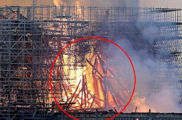 Wujud Yesus Terlihat Dalam Bara Api Katedral Notre Dame