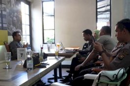 Dugaan Politik Uang, Darmawangsyah Muin Diperiksa di Kafe