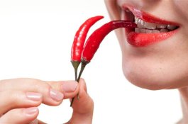 Mengapa Makanan Pedas Menjadikan Hidung dan Mata Berair?