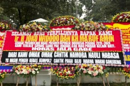 Setelah Diminta Erick Thohir, Karangan Bunga untuk Jokowi Ramaikan Istana