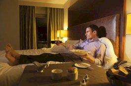 Ini Jarak Waktu yang Tepat Antara Makan dan Tidur