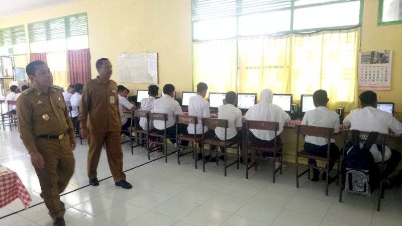 Tinjau UN, Wabup Sidrap Pastikan Ujian Berjalan Lancar