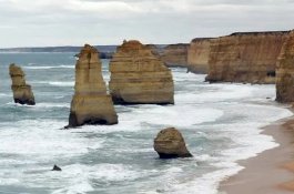 Ayah dan Putranya Tewas Saat Mencoba Menyelamatkan Turis Tenggelam