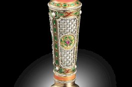 Pegangan Payung Berhias Emas dan Berlian Terjual Rp1,3 Miliar