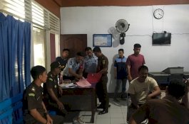 Dijemput di Kantor Camat, Kades di Bone Dieksekusi ke Lapas