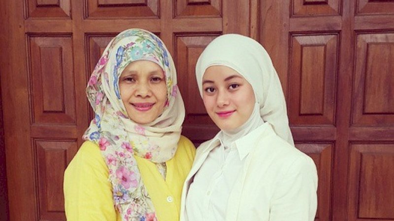 Mimpi Mengerikan, Artis Cantik Ini Mantap Berhijab, Hapus ...