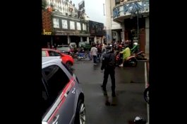 Bentrok Ormas di Bandung, Pasangan Suami Istri yang Sedang Bertamu Jadi Korban