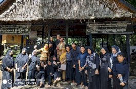 Bikin Buku Panduan, Kementerian PPPA Bareng DPPPA Sulsel Kunjungi Suku Kajang