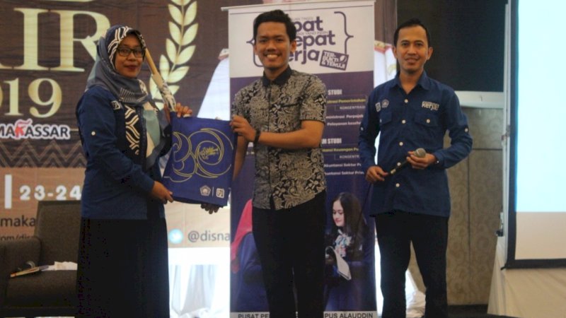 Dua Pejabat Polinas Lp3i Makassar jadi Narasumber Job Fair