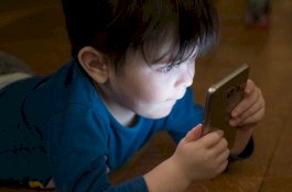 Empat Cara Cek Tingkat Radiasi di Ponsel