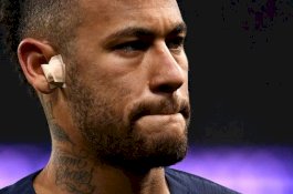 Kalah di Final Piala Prancis, Neymar Jr Ngamuk dan Pukul Suporter