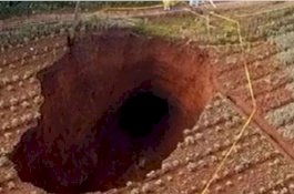 Heboh Kemunculan Lubang Raksasa di Sukabumi, Terdengar Dentuman Besar Sebelumnya