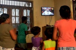 Seminggu Pacsa Serangan di Sri Lanka, Umat Kristen Berdoa di Rumah