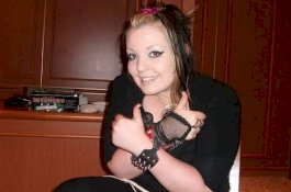 Sebelum Bunuh Diri, Keponakan Theresa May Tulis Ini