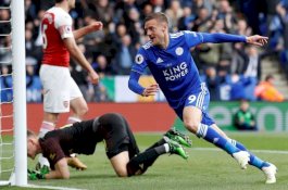 Leicester City Bantai Arsenal 3-0