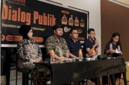 Ujung Diskusi Publik Celemond adalah Lahirnya Sebuah Buku