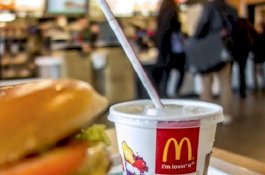 Wow... Sedotan McDonald's Dijual Rp18 Juta