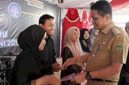 Bupati Barru Harap Siswa Tetap Lanjutkan Pendidikan Usai Lulus SMA