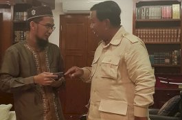 Diduga Dihina Andre Taulany, Ini Respons Mengejutkan Ustaz Adi Hidayat